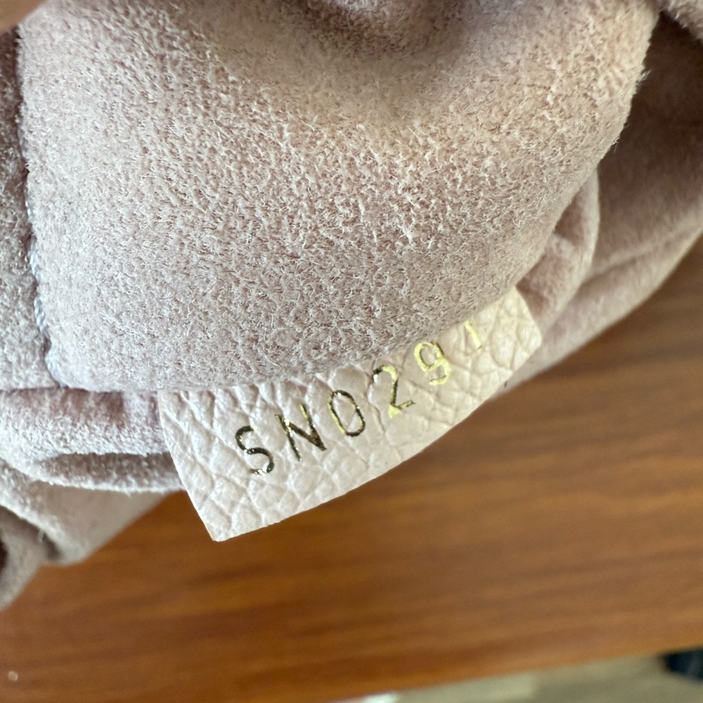 Louis Vuitton Pink By the pool Marshmallow PM - Picture 17 of 17